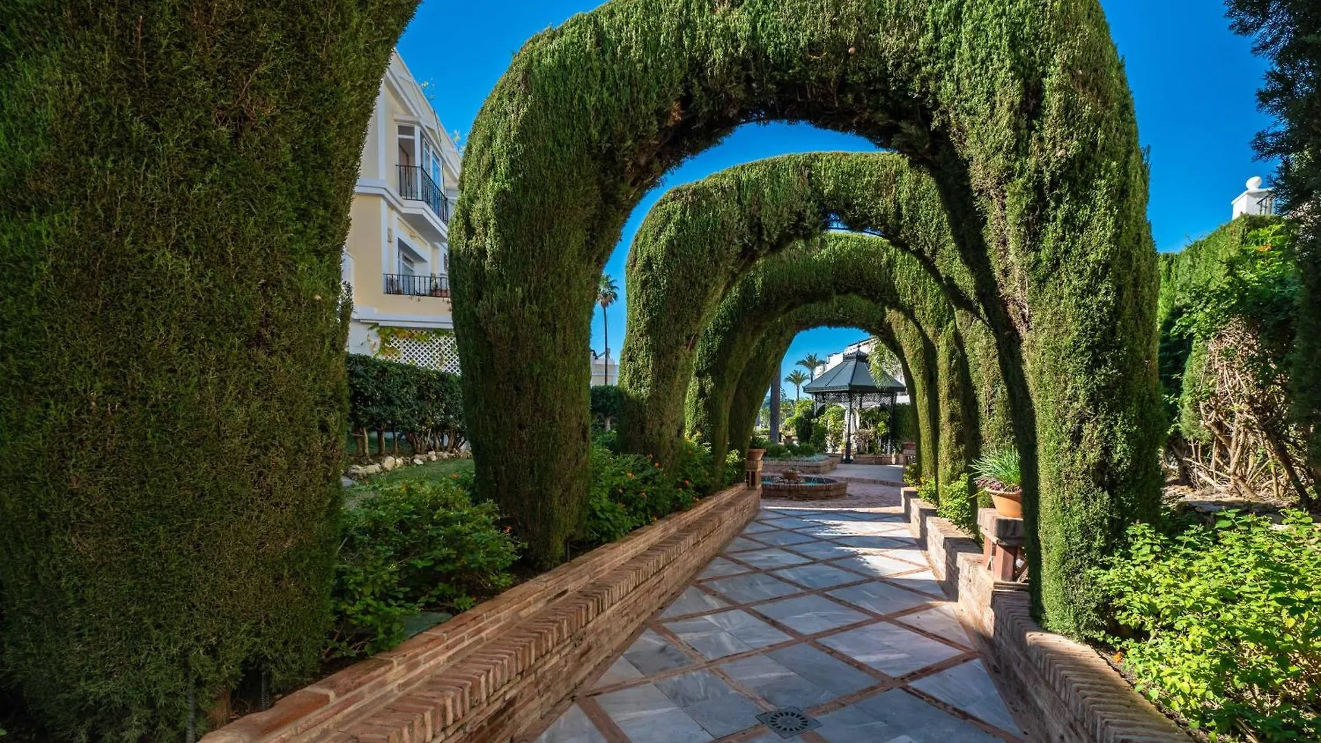 Calma House Aloha Gardens Marbella By Vps Apartment