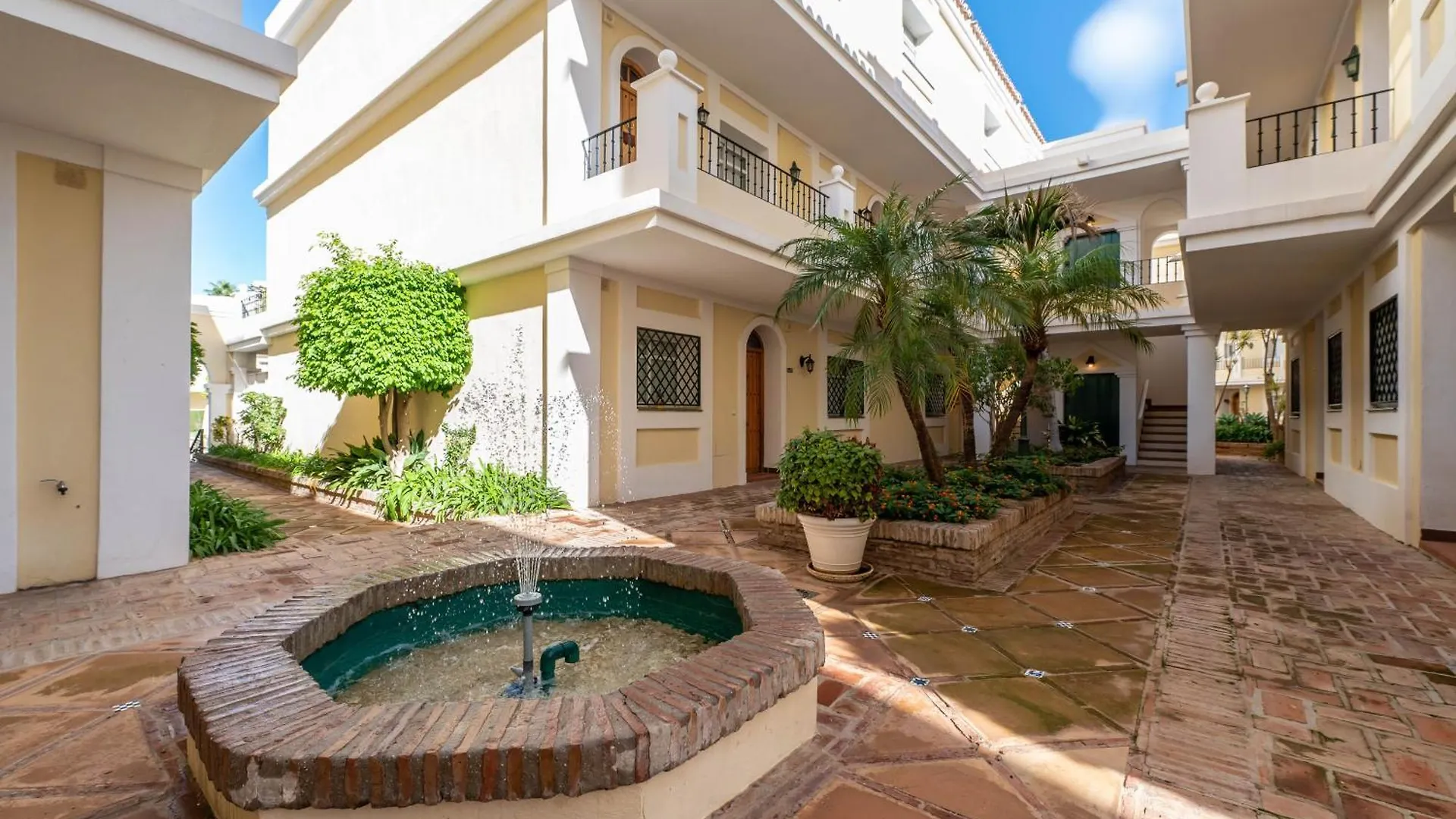 Calma House Aloha Gardens Marbella By Vps Apartment