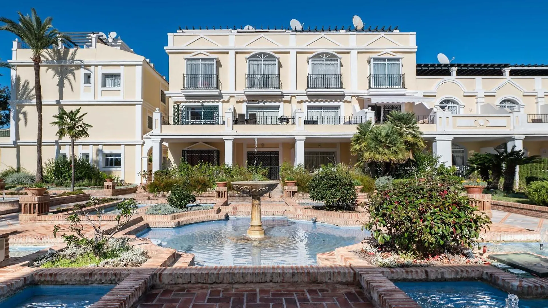 Calma House Aloha Gardens Marbella By Vps Apartment 0*,
